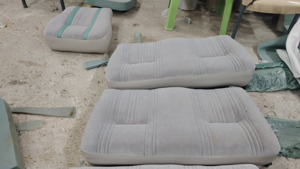 جانب من عملنه  ارضيه و كراسي وصفاح. وتنته
دوشمة حسين شادو ….
ان شاء الله ينال عجابكم  
العنوان/حلة _سيف سعد قرب مدخل شارع 30
***********
***********
لدوشمة كافة انواع السيارات
