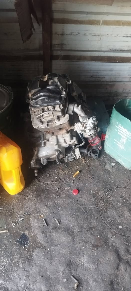 سلام عليكم مكينه تيبي اس تكتك نضيفه بيها خيط تدخين
السعر خاص ***********
