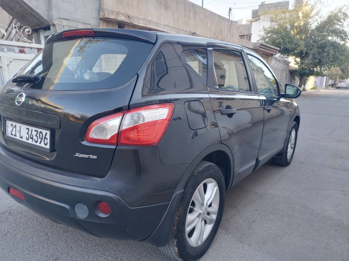 نرخی 85 وەرەقە     ***********
نیسان قاشقای 2012 گێڕعادی فول مواسفات:ABS دژەخلیسک،چوارجام کارەبا،ئاوێنەکارەبا، کوشن هیتەر،لایت ئۆتۆ،لایت عەدەسە،سوکان ڤۆلیۆم،، بیلاد شاشەو کامێرە،فڵچەئۆتۆ،لەگەڵ ئاوی فڵچە لایتەکان دەشوات،تحدید سورعە، سیستمی فول ئیکۆ،بلاجکتۆری تەم،کوشن جەک،چوار ئرباگ،یەک پارچەی بۆیاخە بەشەرتی ئەوەی ناوی نەگرتبێت ،سەنەوی تا نزیکی 2028 تازەیە و بەناوی خۆمەوەیە، کەتەلۆک دو سویچ کۆنترۆڵی شەریکەی ماوە حلبجة, السليمانية
