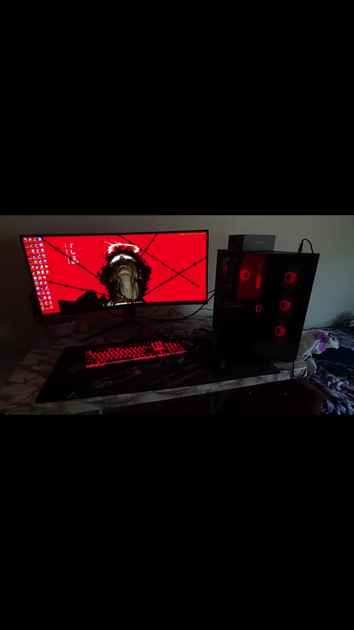 السلام عليكم
تجميعة وحش ال 4k تجميعة كاملة شاشة ماوس كيبورد ويو بي اس وماوس باد متر 
مواصفات الكيس 
CPU: CORE I5 14400F
GPU: MSI GAMING TRIO RTX 5070 12GB OC 3FAN
RAM: 32GB DDR5 (16x2) 6400MHZ RGB G.SKILL DDR5
MOTHERBOARD: B760 ASUS PRIME PLUS DDR5 ARGB
HARD: NMVE M.2 1TB C970 GEN 4 6300MB/S DAHUA
AIRCOOLER: MNTOB MN-2000 DUAL FAN RGB RGB
POWER SUPPLY: 750W 80+BRONZE PCIE-5 SEGOTEP
CASE: ANTEC CX300 ARGB
مواصفات الشاشة 
KTC
34 انش الترا وايد (مسطحه)
165 هرتز
4 كي lcd الوان شرط تخبل فاتحها من المارتون صورتها تخبل ومشبعه ابحث عنه وتعرف 

اليو بي اس 3 الاف va اوفلاين تشتغل حتى لو طفت الكهرباء صارلي سبوع من فتحته بعده جديد 

كيبورد هايبر اكس الوي اورجنز بس هذا ب 170 الاف ينباع 

ماوس اتاك شارك x11 

تجميعة مال فول جمبزه منا سنتين كلشي ما تطور كلو فول

السعر مليونين ونص وبيها مجال

 للتوضيح بس الكيس ب مليونين  سعره بل سوق 
التواصل واتساب ***********

الشراي يراسلني ويتدلل
