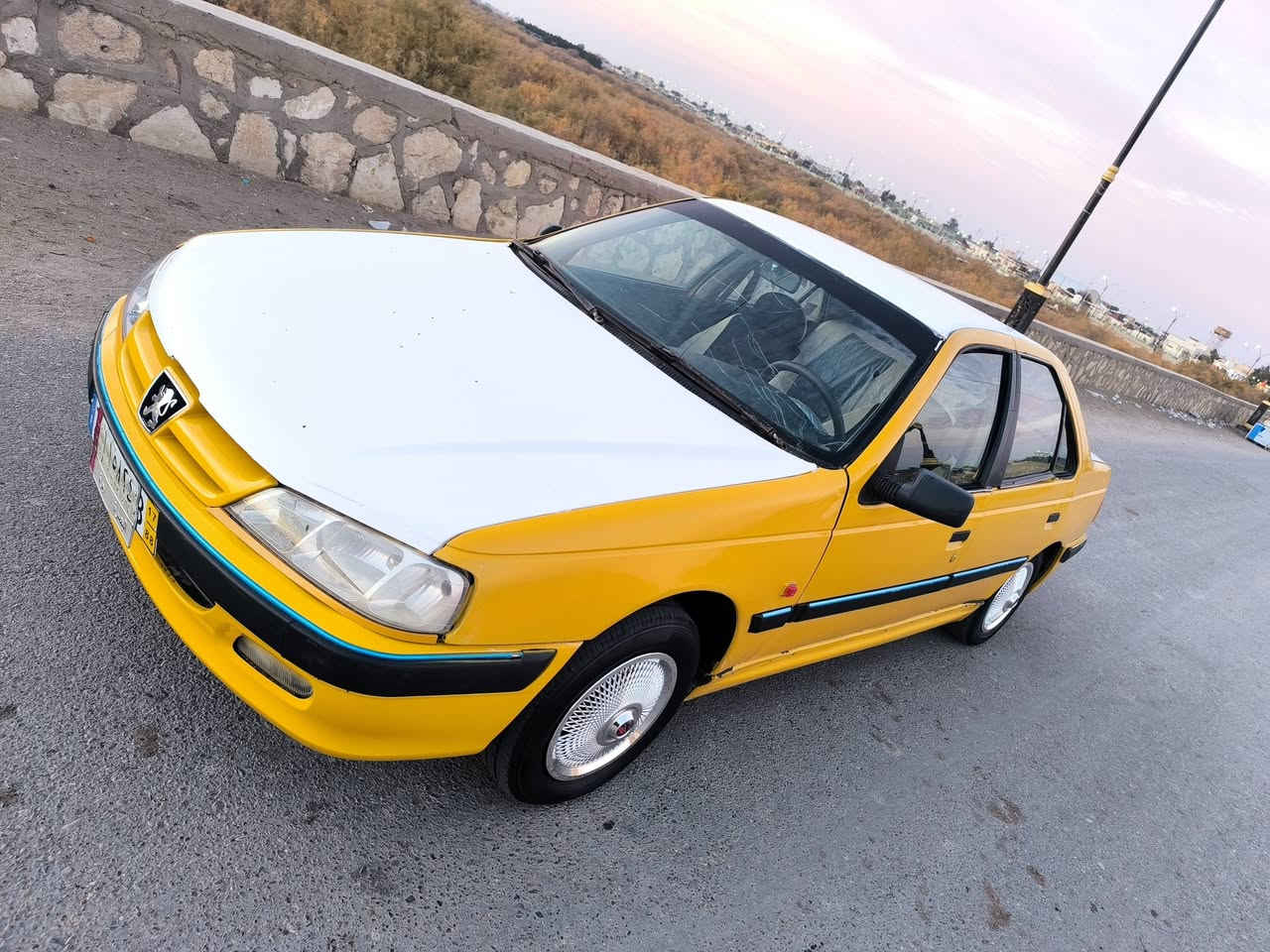 السلام عليكم ورحمة الله وبركاته
بيجو بارص ٢٠١٣ رقم بصرة الماني
راعيها الشرعي بالبصرة التنومة تحويل ثاني يوم
مكينة وگير وحدادة شرط خير من الله
سنويتها منتهية بـ٢٠١٨شهر الثامن
السيارة كفالة من العيب الشرعي
سعرها ٢٩ ورقه تاخذ صافي هيئة وغرامات
سعرها ٢٧ ورقه ابيع بدون هيئة وغرامات 
وبيها مجال للشراي مكان السيارة ذي قار الجبايش
مصور السيارة مقطع فيديو راسل واتساب ادزه الك
ملاحضه انه مكلف بالنشر اتواصل ع الرقم او واتساب
‏‪0788 265 0136‬‏
