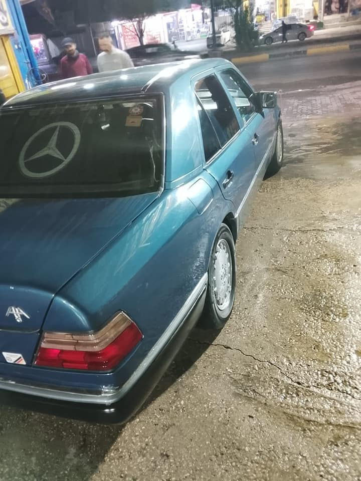 سلام عليكم مارسيدس دب للبيع موديل 89 مكينه بلاد مصبوغه جماليه  مكينه كير كهربائيات تبريد حداديه تخم تاير باتري جديد خير من الله فتحه طكتين كشنات كهرباء السياره رقم بغداد بسمي السياره اي نقص مابيها عنوان كربلاء للتواصل والاستفسار الاتصال على ***********
***********
