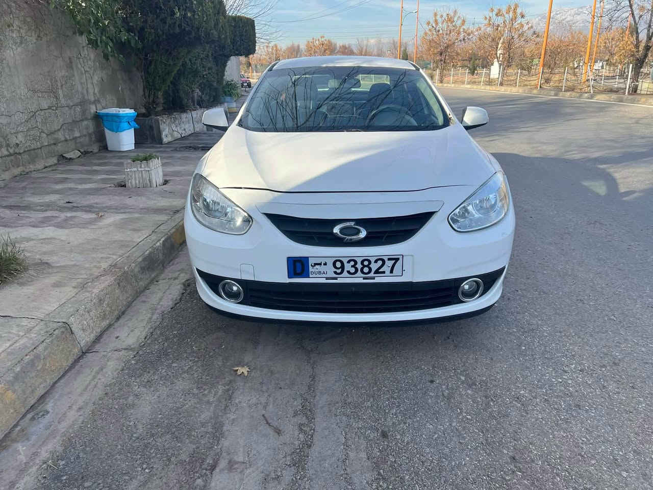 سه ره تا به ناوى خواى گه وره 
صه نى سامسونگ براوه ى دوبه ى موديل ٢٠١٠ شكل نوى مواسفات جلد وهيته ر شاشه حاصه فوليوم تحديد سرعه توماتيك دبل گيرِته نها سلايد نيه  كاره باى كامل مزبوته جامى هه لگيراوه سيمى سنوق و بريك و هه مووى به ستراوه چوار تايه ى نوى بي دعم و ليدراو پيشو دواى كه پسه گير مه كينه سه قف  كه فيلى مه ده نى به شه رت  
نرخى ٤٤ گه لاو مه جال 
شوين هه له بجه ى شهيد 
ژ.م*********** حلبجة, السليمانية
