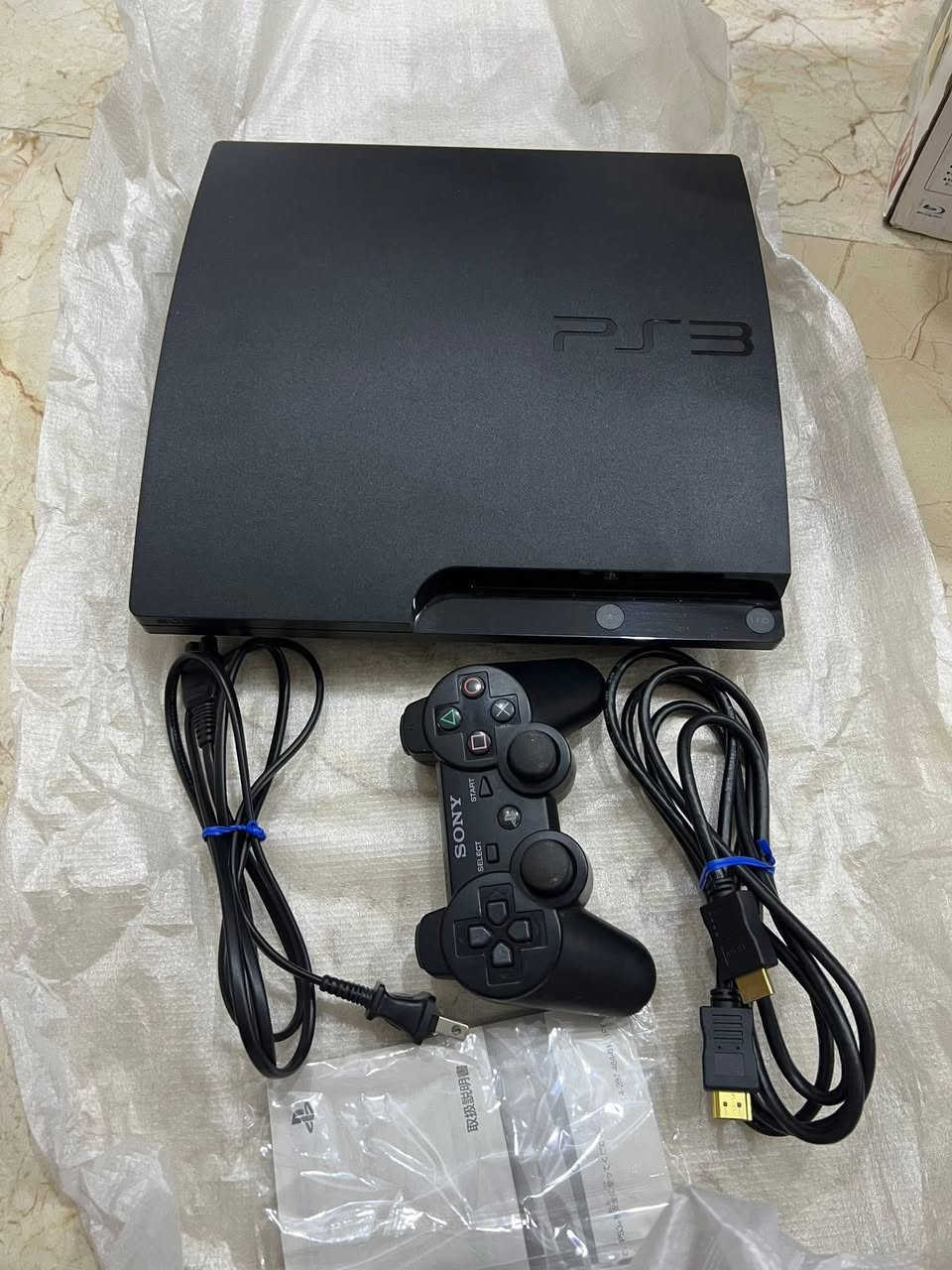 السلام عليكم 
بلي 3 سلم للبيع 
وضع شركة غير مهكر وكارتون مطابق و جوستك اصلي 
كامل محلقاته لوك غير مستخدمه نهائياً
ريجن اوربي 
السعر 220,000 
للأتصال ***********
بغداد 
متوفر توصيل
