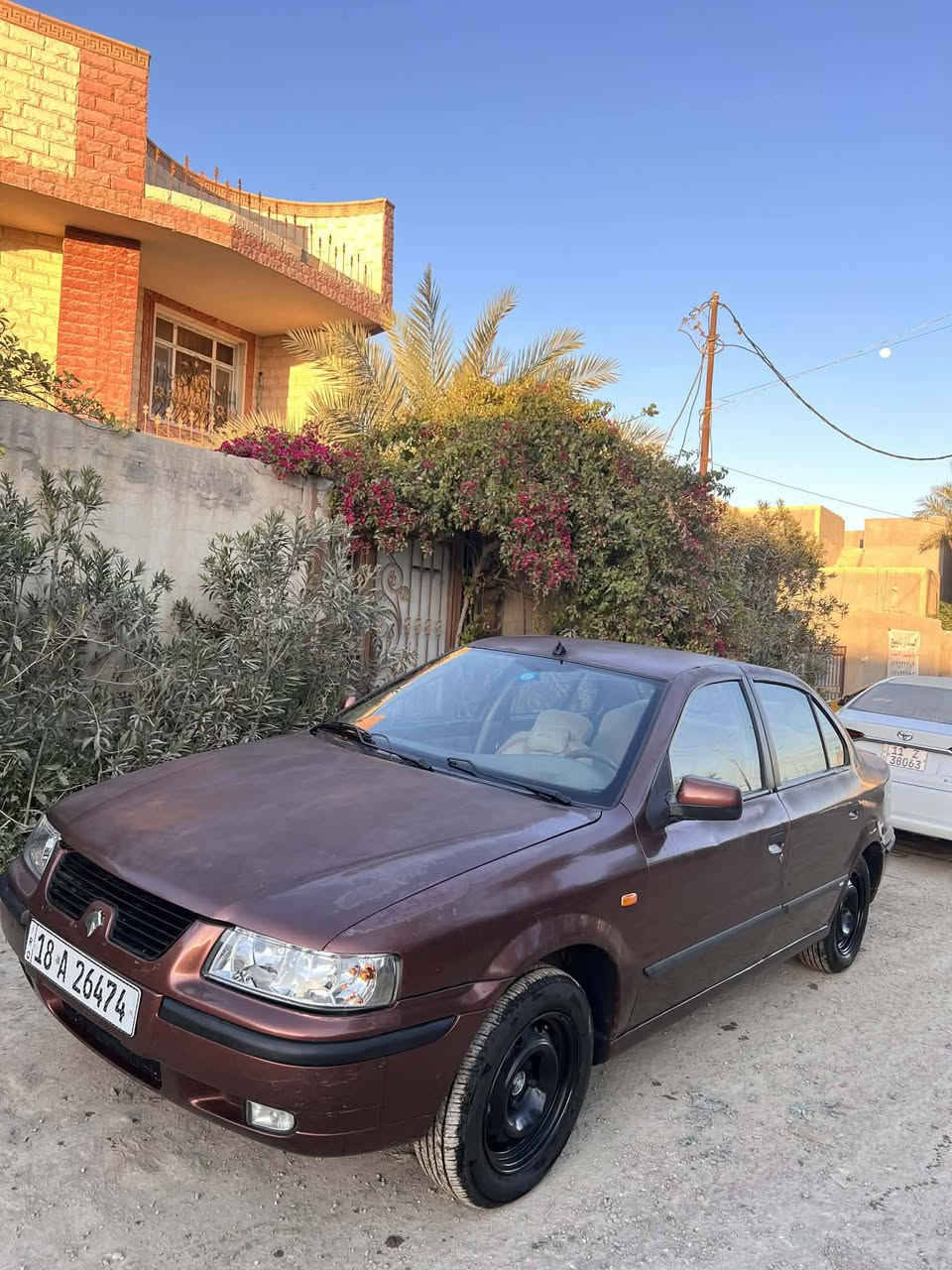 سمند موديل ٢٠١٢ محدثه ١٧ كرستال 
رقم بابل انكليزي بأسمي سنويه ٢٠٣١ وهزه جديده 
مكينه كير حداديه امامي حداديه خلفي كله كامله 
تبريد شغال 
تخم تاير جديد دوشمه جديده
مابيه اي ضربه او صبغ وخياسات مابيه
مكان السياره بابل الحله شارع الكورنيش
***********
