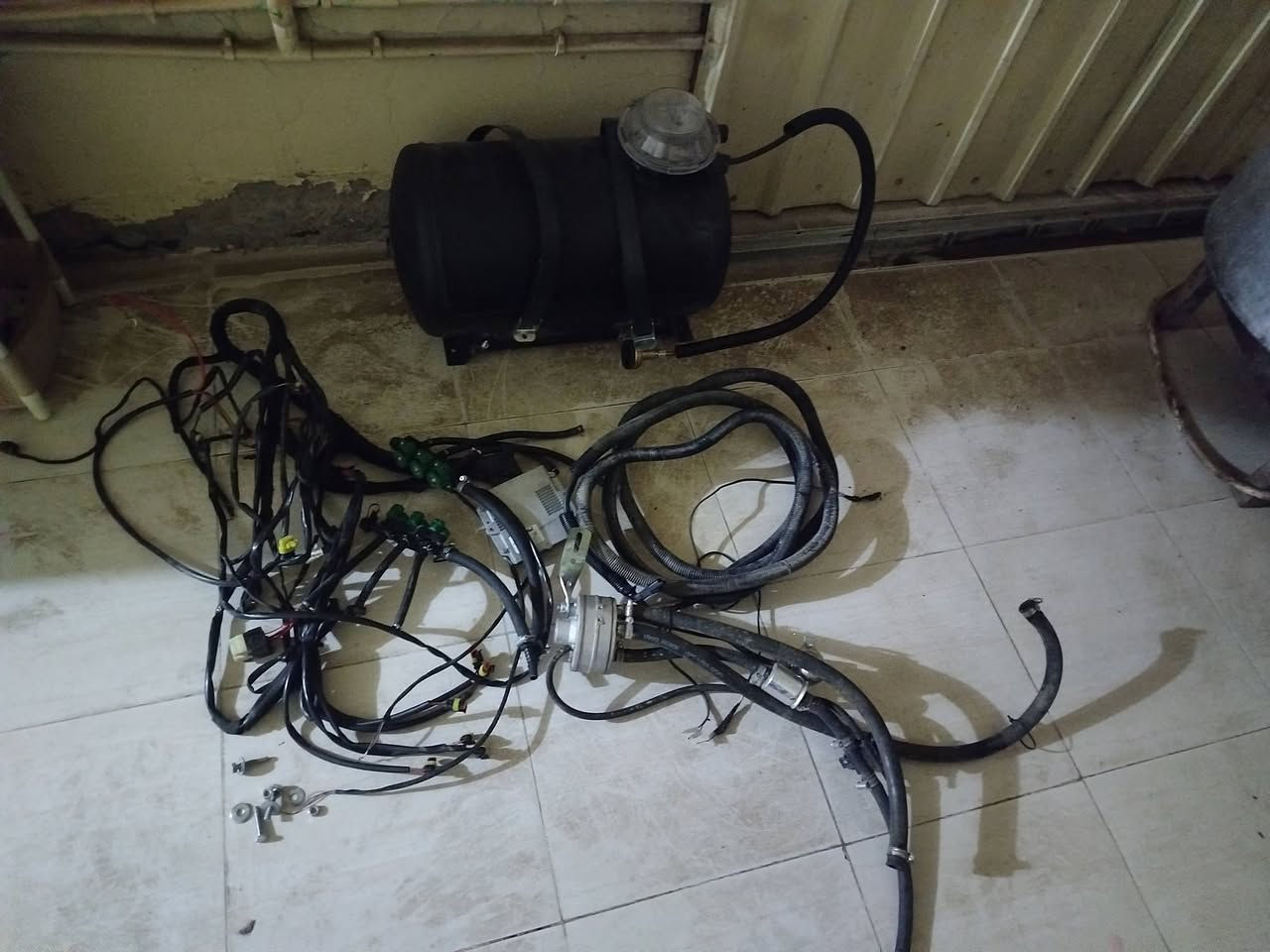 منظومة غاز للبيع 3600 خزانها ابو 40 سعرها 300 وبيها مجال مع كارت ضمان ***********
