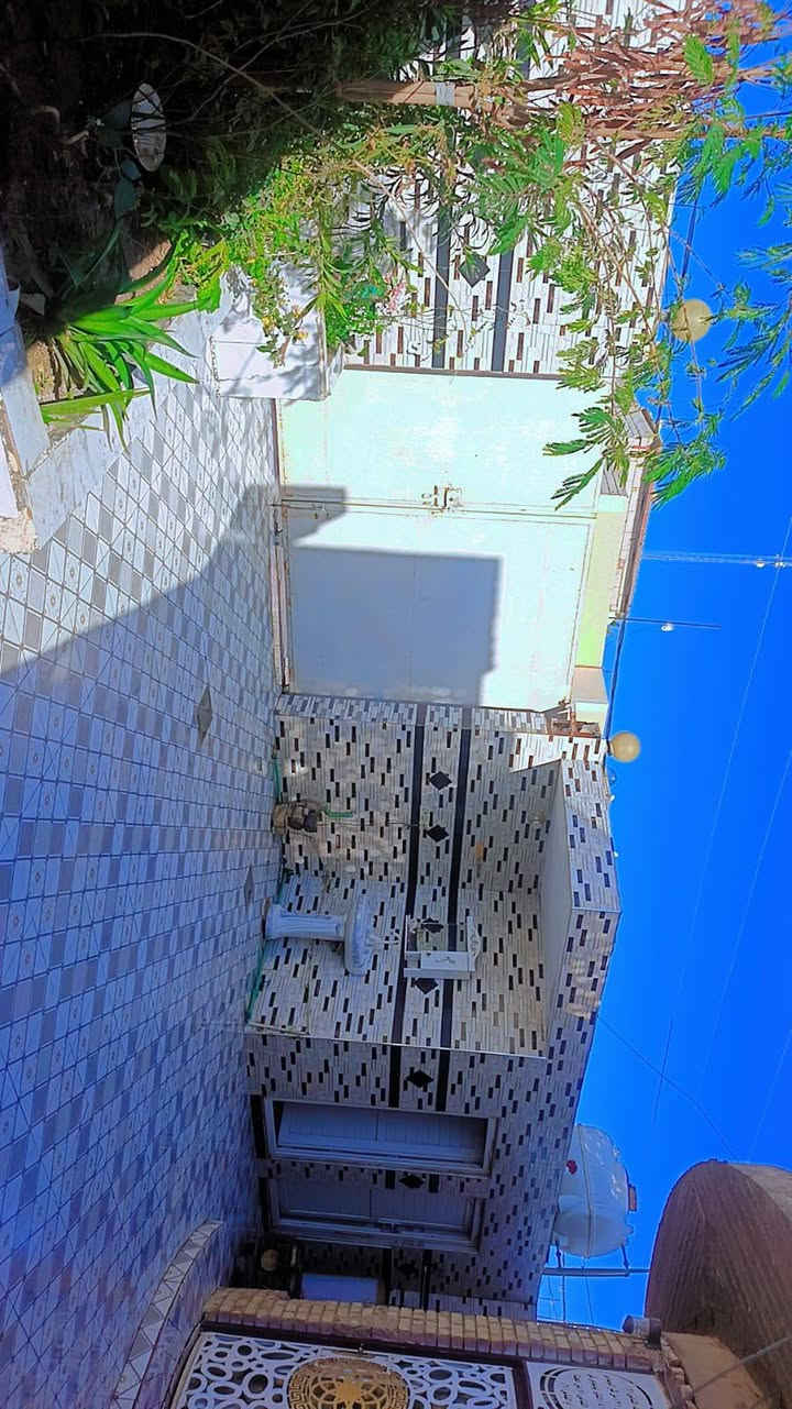 بيت للبيع جاهز من كلشي بناء حديث  سند25  المكان دغاره حي العسكري
***********
البناء طابوك السقف كونكريت 
المساحة 244 متر 
الطابق الاول بيه غرفه وصالة و مطبخ  و براني و صحيات
كافة الخدمات 
المكان نهاية حي العسكري 

الطابق الثاني غرفة و صالة قيد الانشاء
⭕⭕⭕⭕⭕⭕⭕⭕⭕⭕⭕⭕⭕⭕⭕⭕⭕⭕
مشمول بالتطويب
