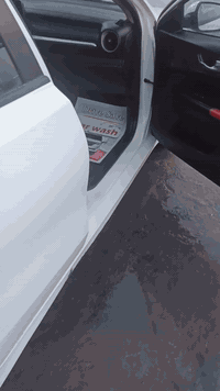 السلام عليكم كيه فورتي وارد أمريكي مديل 2020 
حادث بسيط جاملغ وشويه من البنيد بدون دواخل 
كير محور أي تي ماشيه  66ميل 
مكاني بغداد العبيدي شارع عشرين 
سعر 135 وبيعه مجال بسيط 
رقم الهاتف ***********
