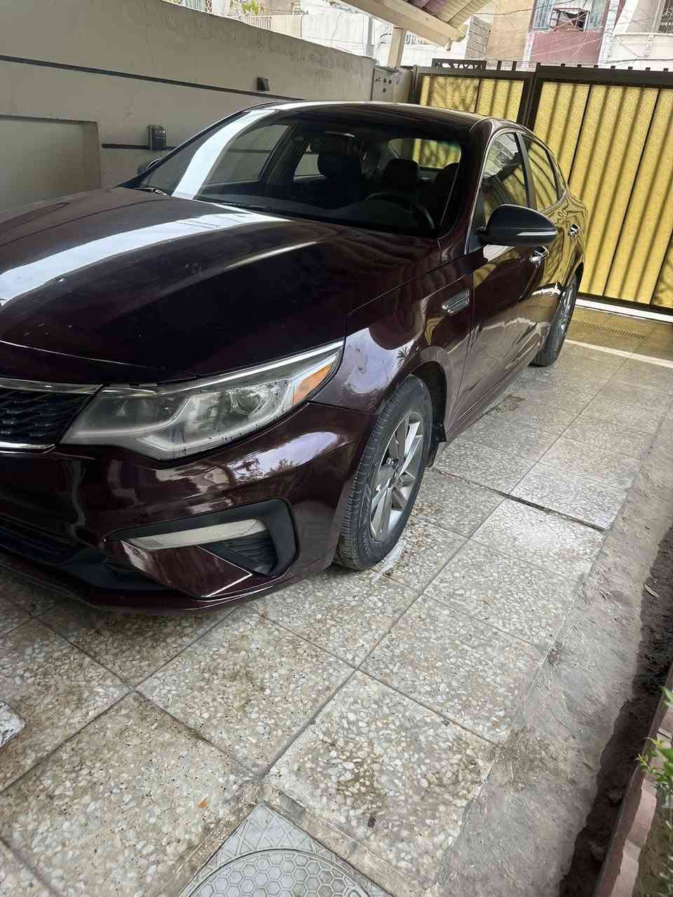 السلام عليكم للبيع كيا اوبتما وارد امريكي حادث صفح بدون اي ضربة شواصي ولغد كفالة مكينة وكير كفالة صدر جديد تبريد ثلج تايرات جدد كهرباىيات سليمة رقم اربيل بأسمي 
السعر ١٢٢ موديل 2019 
العنوان بغداد الكرخ رقم الهاتف 
***********
