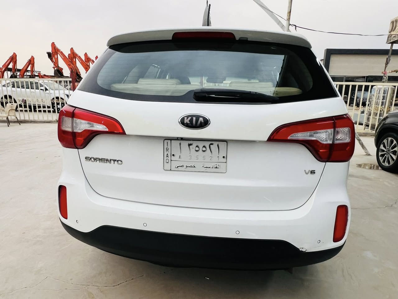 السلام عليكم سورنتو 2015 خليجي كفاله ماعده بارد بالجاملغ  والباب والسونار مرفق معه الصور فقط السياره جاهزه حداديه مكينه كير كفاله   
6 سلندر 
بصمه 
داخل بيجي 
شاشه 
بردات 
7 راكب 
__________ 
السعر 180 وبيه مجال قليل 
رقم قادسيه تحويل مباشر 
العنوان بابل الشوملي 
الاستفسار ***********8
