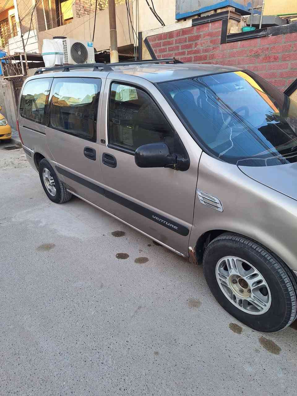 السلام عليكم اخوان للبيع شوفرليت فنجر 7 راكب موديل 2000 محرك V6 .3400 كير ومحرك وبلادي رقم بغداد ومكاني بغداد السياره بأسمي . السعر 55$ وبيها مجال هاتف ***********
