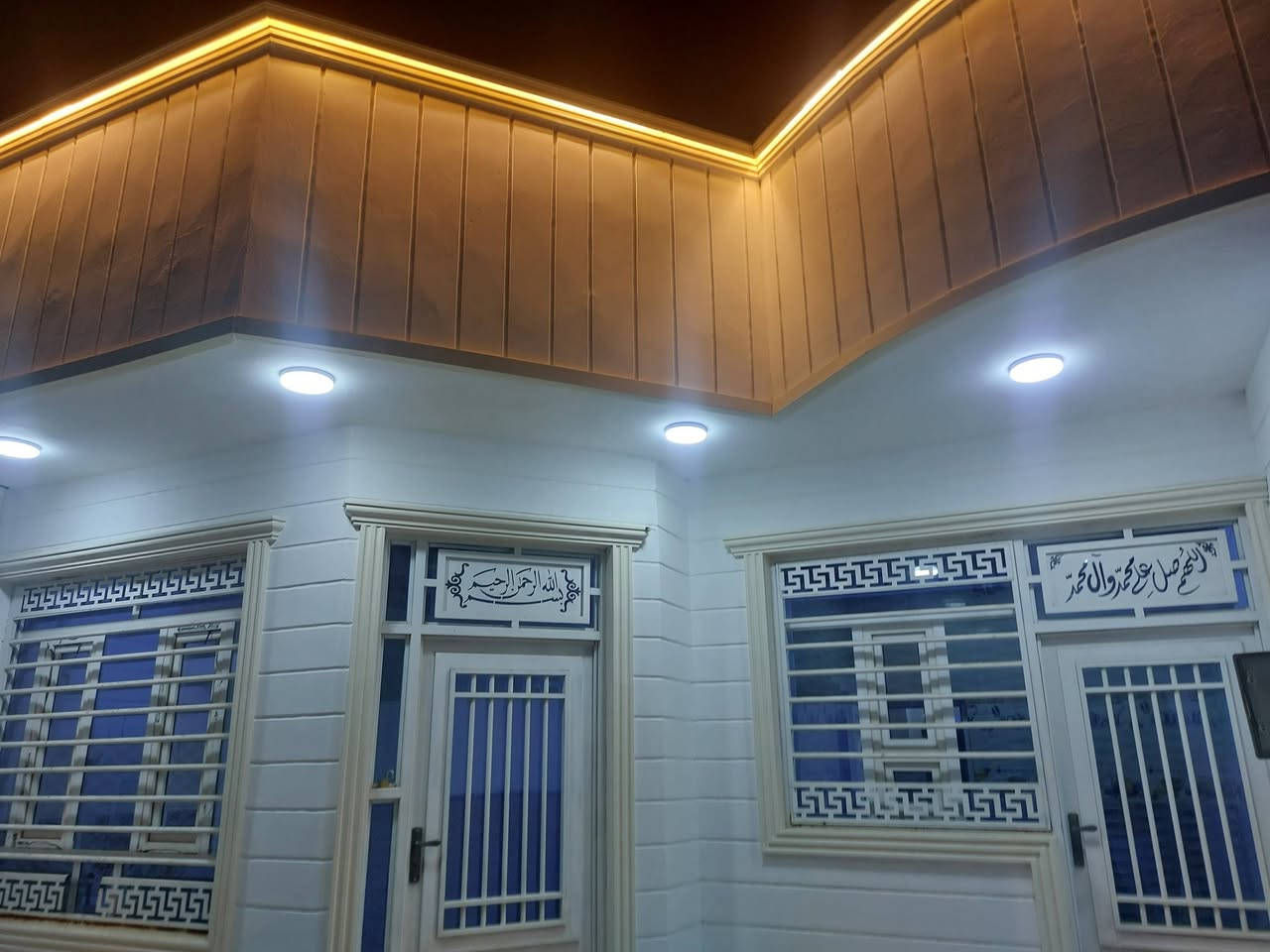 للبيع بيت في دوانم المعمل ١٥٠ متر 
خلف جامع طه ياسين البدري 
الشارع الاول من جهة الصيدلية
شارع سياج المعمل على الجهة اليسار
غرفتين نوم وكراج شارع ١٢ متر تبليط 
سند زراعي طابو صرف (تحويل)
للاتصال ***********
