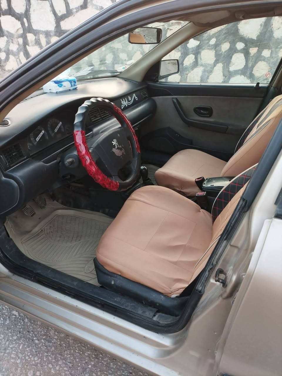 سمند 2009مكينه وكير وحدادية وشواصي مكفولات لاضربه و لا حادث 
بس مصبوغه عام للجماليه 
السنويه الغاية 2029
السعر 36
المكان بابل حله غير متواجد على الفيس الاستفسار الاتصال بالرقم *********** وشرط التحويل
