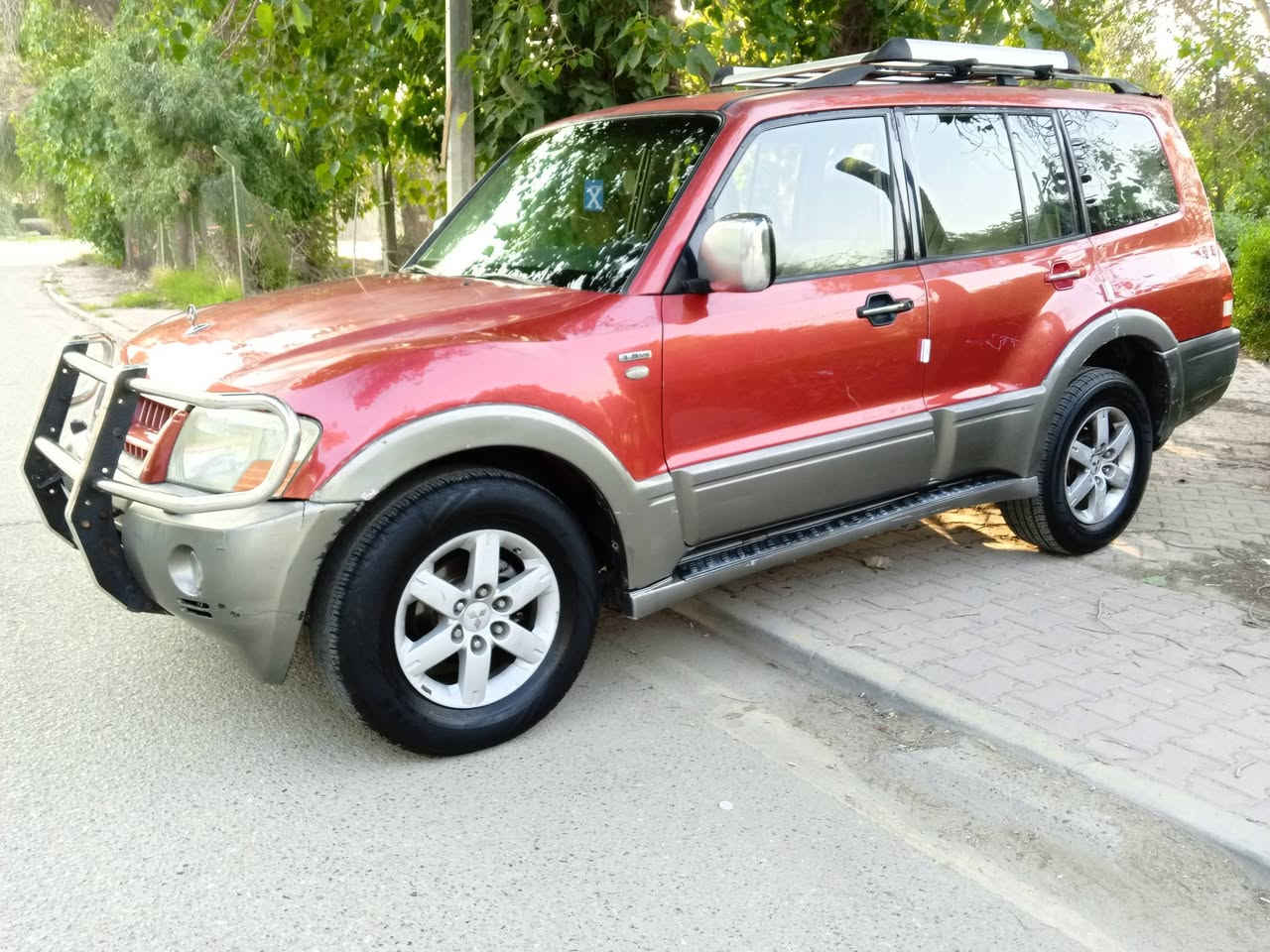 للبيع باجيرو موديل 2007 سياره جاهزه
كير مكينه صدر تخم تاير كهربائيات 
دواخل نضيفه بيه مكانات صبغ بدون حادث
3قطع تبريد 7راكب سياره عائليه مال بيت 
رقم وسنويه جدد شرط التحويل عارضه 
90وبيه مجال للشراي مكاني الأعظمية الإتصال ***********
