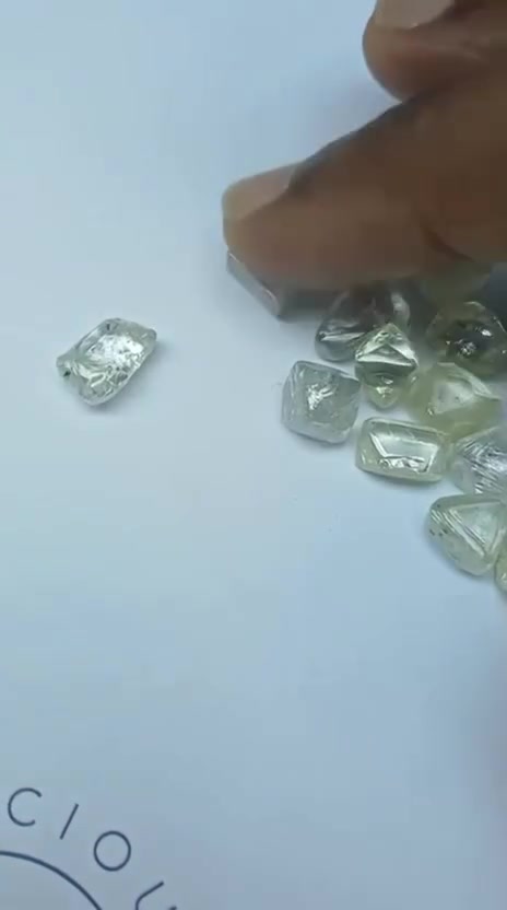 Natural rpigh diamond
Vvs1
200 usd per ct 
00212676684300


**إذا كنت صاحب هذا الإعلان وتريد حذفه لأي سبب، رجاءا أرسل رسالة إلى الدعم الفني**