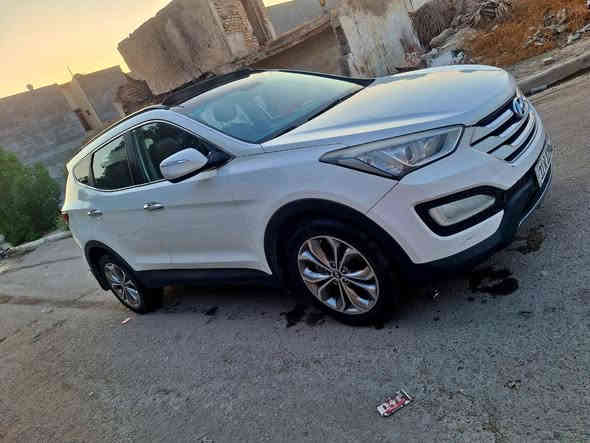 السلام عليكم سنتافيه للبيع موديل 13خليجي فول واحد على واحد مكينة سته سلندر سياره بدون صبغ بيها مكانين ثلاثه بارد بسيط سياره جاهزه للأخير مكينه كير مامفتوحات تبريد ثلج 3قطع تخم تاير حداديه سياره  مواصفاتت
1 بصمه
٢ كامره دواره
٣ شاشه
٤ تحكمات استيرن
٥ كروز سرعة
٦ مانع الانزلاق
٧ صعود مرتفعات
٨ فور ويل
٩ كشن كهرباء
١٠ جلد
١١ ثلاث قطع تبريد
١٢ رايات شفط
١٣ اشاره بلمري شفط 
١٤ زراك لايت
١٥ هندبريك 
١٦ اوتوهول
١٧ ترحيب 
بعد بيها مواصفات السعر 170ورقه للأتصال على الهاتف
***********//////***********
