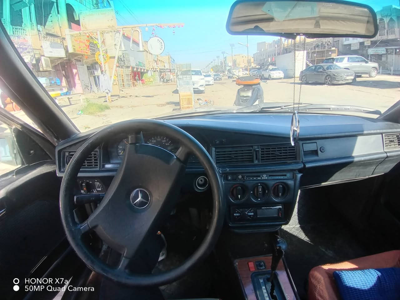 مارسدس ١٩٠ رقم بغداد مكانها بغداد البياع محرك بلادي فيت بم ميكانك قواعد بلادي مابيهن شي نقص دعاميه  خلفي وحرك وكير نضيف السعر ٣٥ وبيها مجال  ***********
