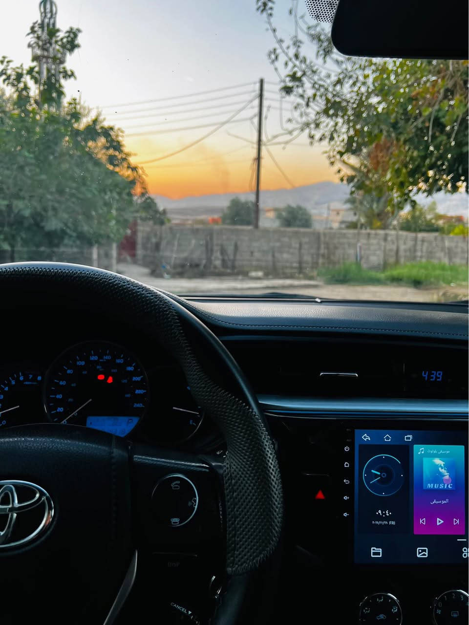 كرولا ٢٠١٤ (شركة أمريكي)
بدون دعم بدون صبغ 
مواصفات Le
سعر ١٣٧ مجال
رقم ***********
العنوان دهوك Singapore
