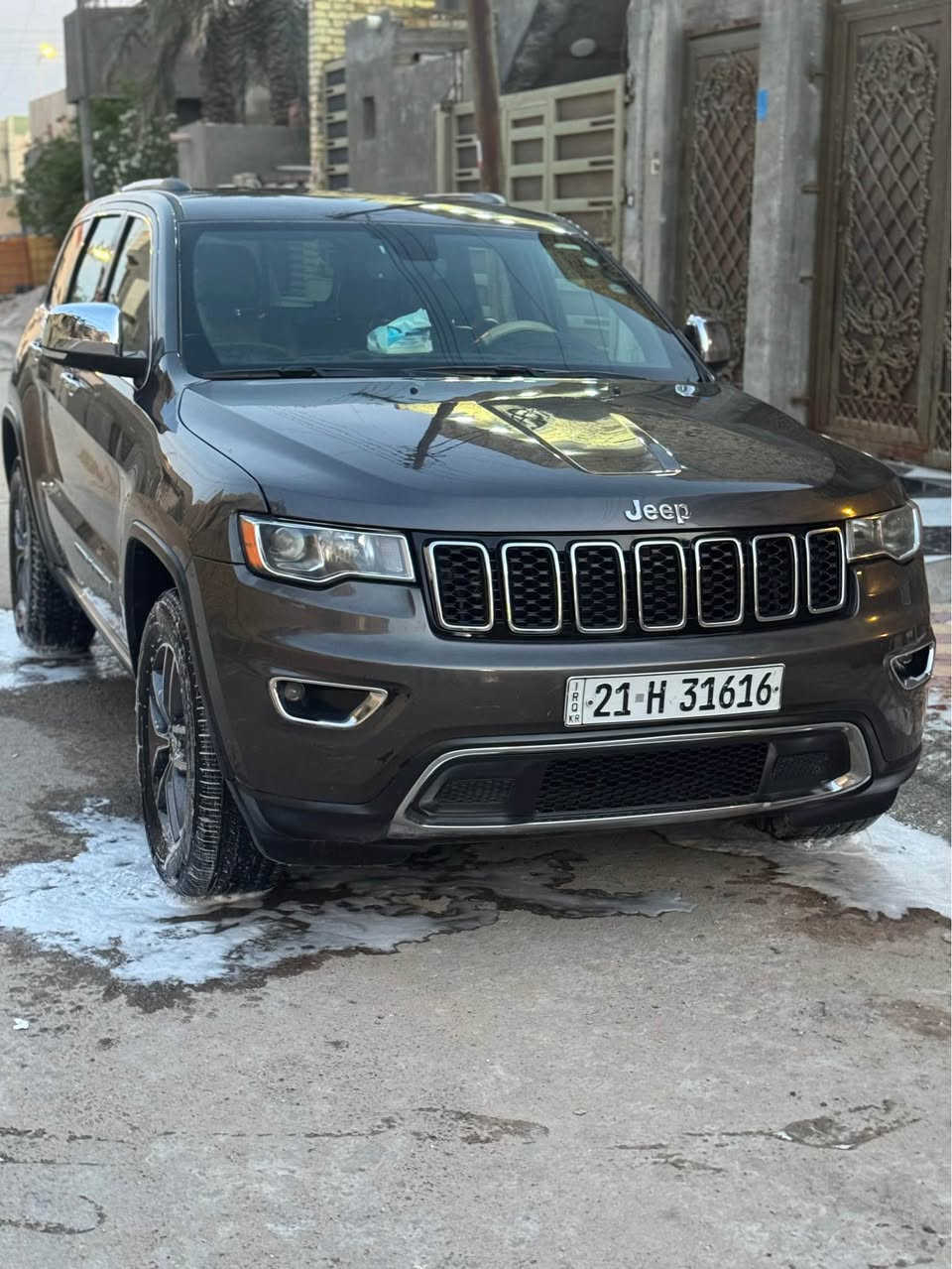 جيب كراند شيروكي لمتدد 2019وارد امريكي الضربه خشم الجاملغ بدون شواصي بدون الغود سنويه بيهه بعد سنه تريد وكاله تريد تحويل السياره فول فقط بدون بني رامه راداد جانبي  حساس خلفي امامي نقط عمياء خزن ميموري شاشه جبيره حداده جديده تخم تاير جديد باتري جديد ماشيه 75اوبعد بيهه هواي مواصفات مكاني بصره رقم الهاتف/*********** البصرة, العراق
