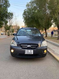 احبتي كيا كارنز ٢٠٠٨ خليجي بدون صبغ وبدون تبديل ٧ راكب قطعتين تبريد مك...