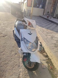 عندي دراج سكنس فحل للبيع الدراجة خير من الله تجي و تشوف و تفحص الدراجة...