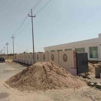 متفرّغ للعمل جميع الديكورات الداخليه والخارجيه والاصباغ صبغ الواجهات و...