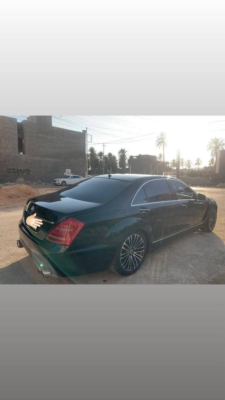 سلام عليكم مارسدس للبيع حجمs550 موديل ٢٠٠٩ محدثه ٢٠١٣ كفاله عامه من الكص والسرقه والعشاير والقانون مواصفات فول الفول ابواب شفط صندوق شفط بردات تخم تايرات جديد متوئمه السعر 95 ورقه بيها مجال بسيط مكان السيارة بغداد ***********
