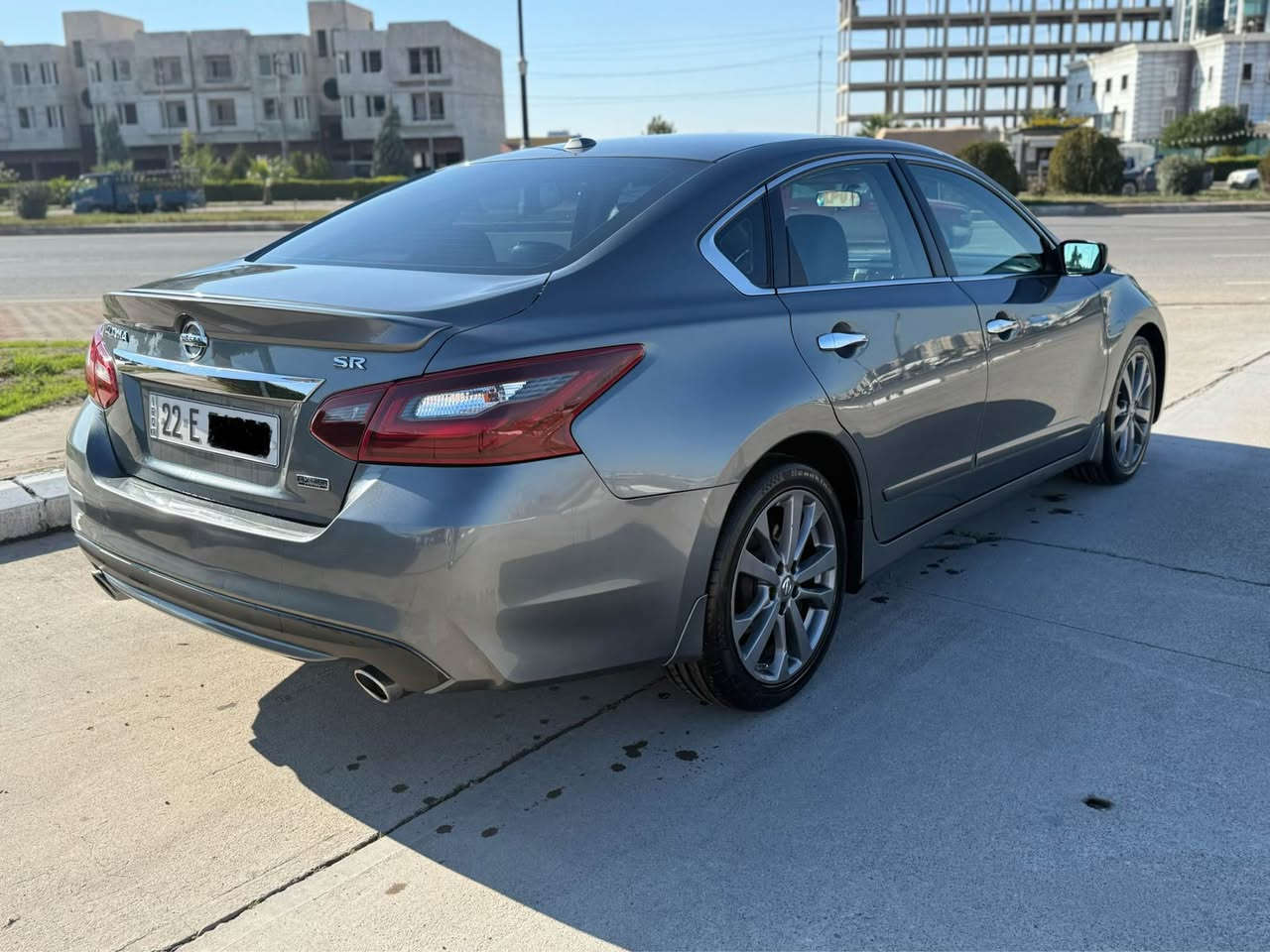 نيسان ئالتيما 2018 SR SPESHAL
گێر و مەكینە بەردی گزۆز بەشەرت 
بۆنیتی بۆیاغە بەبێ ناوگرتن ٤ پەنجە كارتی هەیە 
رەقم و سنوی نوێیە سیارەكە حقیقی ٥٥هەزار رۆشتوە 
سعری فرۆشتن ١٣٢ كەمێك مەجال *********** أربيل, العراق
