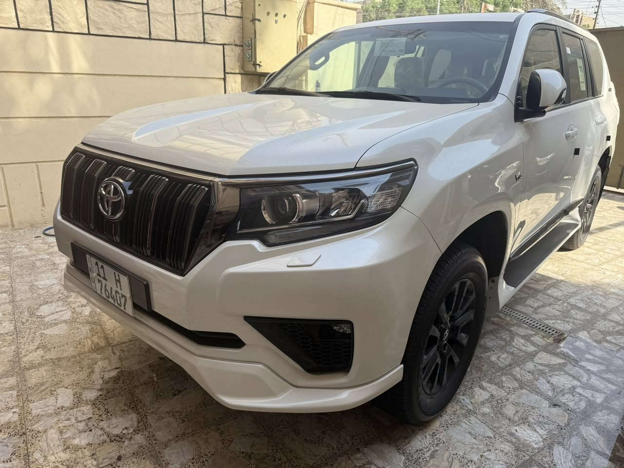 السلام عليكم
تيوتا برادو TXS مدنايت ٢٠٢١ 
خليجيه مكفوله ماشيه ٤٥  جديد جدا
تخم تاير برجستن جديد 
كامره 
جلد ومغلف شاموه ممتاز بيجي
فتحه 
سبير تعليك
السعر ٤٤٥ وبيها مجال قليل مكاني البنوك او حي اور 
رقمي ***********
