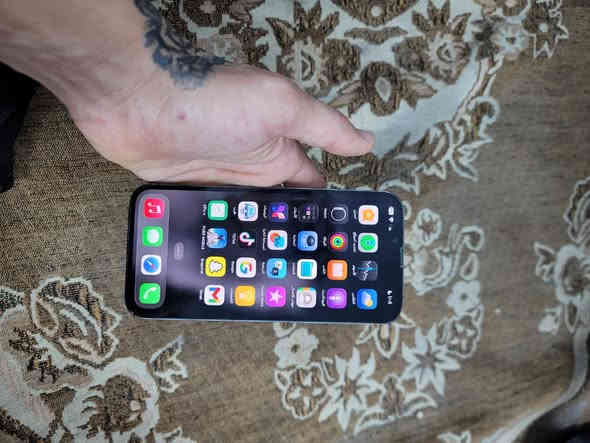 سلام عليكم اعاده النشر بسبب الوعود الكاذبه ١٣برو ماكس ذاكره٢٥٦ نموذج M  مبدل شاشه وبطاريه اصليات علفحص سعره425 عنواني سلمان المحمدي واتساب ***********
