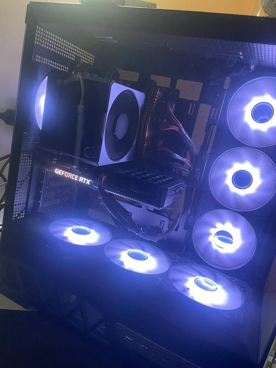 سلام عليكم
كيس  للالعاب للبيع سعر650 الف
المواصفات : 
Cpu : core i5 10400f +cooler deepcool
Gpu : rtx 3050 2fan palit
Ram : 16 Gb 3200 8x2 xpg
M.b : h410 gigabytes 
Hard 1 : Ssd 128 Gb
Hard 2 : hdd 1000Gb
Power : 500watt rocket
Case : mid tower 7 fan rgb
مكاني بغداد جديده
رقمي : ***********
