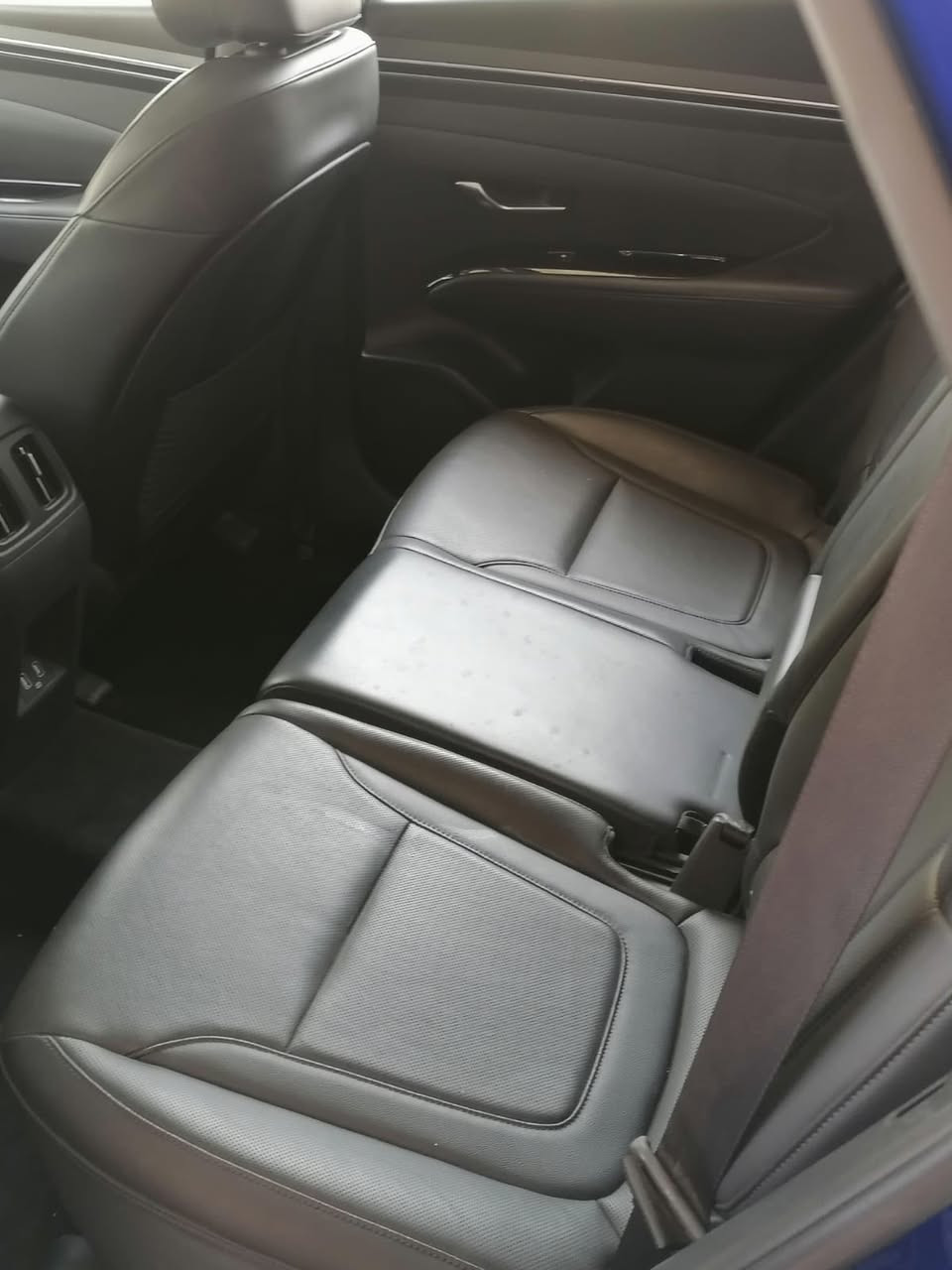 سلام عليكم
توسان 22 امريكي لون ازرق چويتي 
حادث بسيط نص جاملغ خلفي كما موضح بالصور 
رقم بغداد جديد سنوية لغاية 2030 بأسمي
فول مواصفات 
فتحت سقف
كشنات جلد
كشن كهربائي
الامامي تدفئه تبريد
سايد بريك دكمه 
رادر امامي وخلفي 
جنطه كهرباء شفط
رادار بلمري
شاح واير لس
شاشه تدعم كار بلي
كير 8نمر
مكينه 2500GDi
ماشيه 62الف قابلة للزيادة
للاستفسار الاتصال على
*********** اتصال

(***********) الاسيا وات ساب فقط
مكاني بغداد
السعر 210او مراوس بسيارة موديل وسعر اقل اتصل وبيك خير وتدلل
