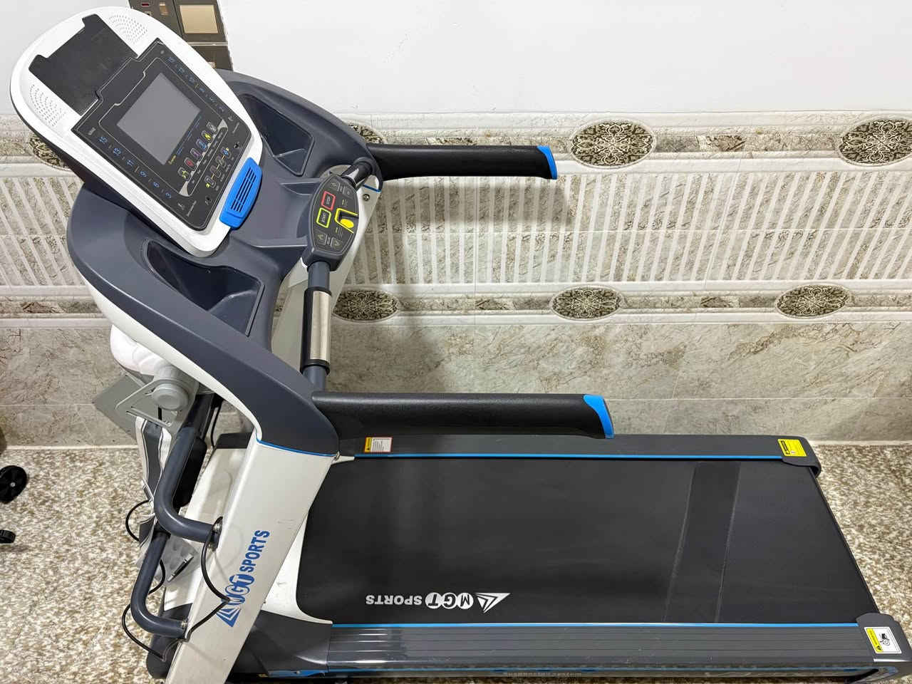 مرحبا 
مكاني بالموصل 
للبيع جهاز مشي كهربائي 
MGT SPORTS موصل, نينوى


**إذا كنت صاحب هذا الإعلان وتريد حذفه لأي سبب، رجاءا أرسل رسالة إلى الدعم الفني**