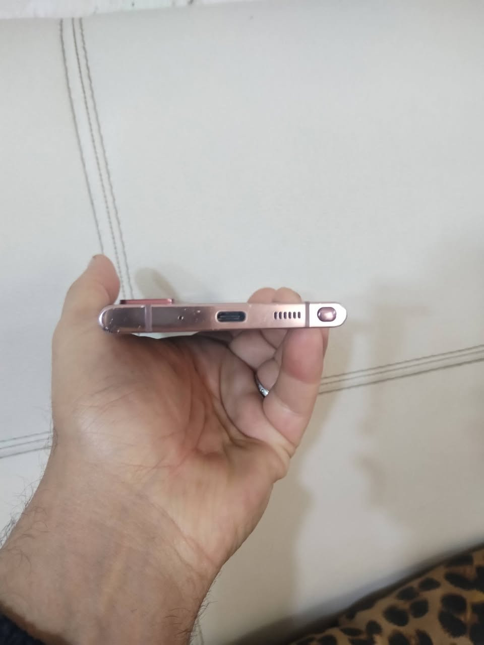 السلام عليكم نوت 20 الترا جهاز شرق اوسط دبل شريحه ذاكره 256 باقي المواصفات معروفه الجهاز مكفول من كل شي ونظيف السعر 325 سعر ثابت بدون احراج مكاني بغداد الحسينيه الراشديه لايوجد توصيل
رقم ***********
