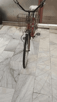 سلام عليكم من رخصت اخويه مدير الكروب بايسكل للبيع السعر55الف بالكماليه للاتصال*********** بناتي حجم 27
