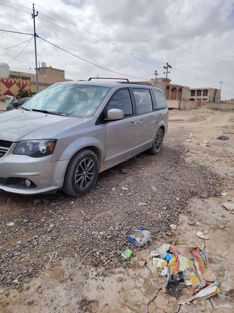 دوج كرفان ٢٠١٩ بغداد الحادث تبديل جاملغ أمامي عكس السائق والبنيد جي تي المواصفات معروفه كلها كهرباء فرس سقفي وارضى ثلاث قطع تبريد السعر ١٧٠ ورقة او مراوس مع باسفيكا حديث للاستفسار ***********
