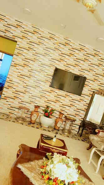 بيت للبيع مساحه 200 متر يتكون من طابقين مسلح  بناء حديث طابوق جمهوري  سند دائمي صادر من طابو الاعظمية 

يحتوي على 3 غرف نوم 

 طابق الارضي  استقبال مساحه 8×5 متر 

هول حولي داخل البيت  مساحه5×8 متر 

مناور عدد 2 منور خلف البيت ومنور داخلي مطبخ  حار وبارد مساحه 4 ونص × 5 

غرفه نوم مساحه 5×4  حمام كبير واحد  

طابق الثاني غرفتين   وسطحين 

ارتفاع عن الشارع متر وربع

موقع البيت الفحامه قرب الجزيرة السياحيه  داخل بستان غالب

للأستفسار اتصال واتس اب ***********

والرقم الثاني ***********
