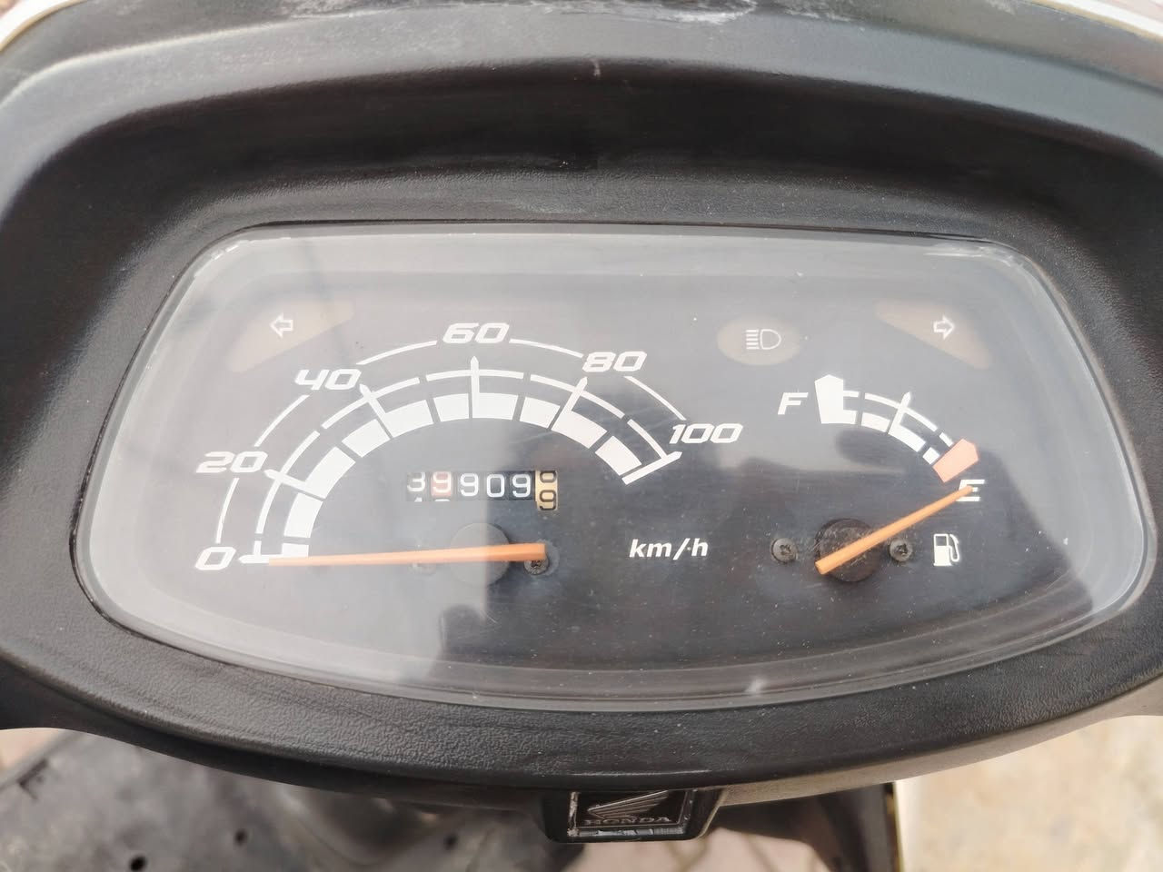 دراجه سبيسي ياباني كفرات اصليه ابو الختم كابريتر اصليه قفل جنطة قفل ستيرن كهربايات كله شغال كل نقص مابيه مكاني كوت سعر 550وبيه مجال قليل***********
