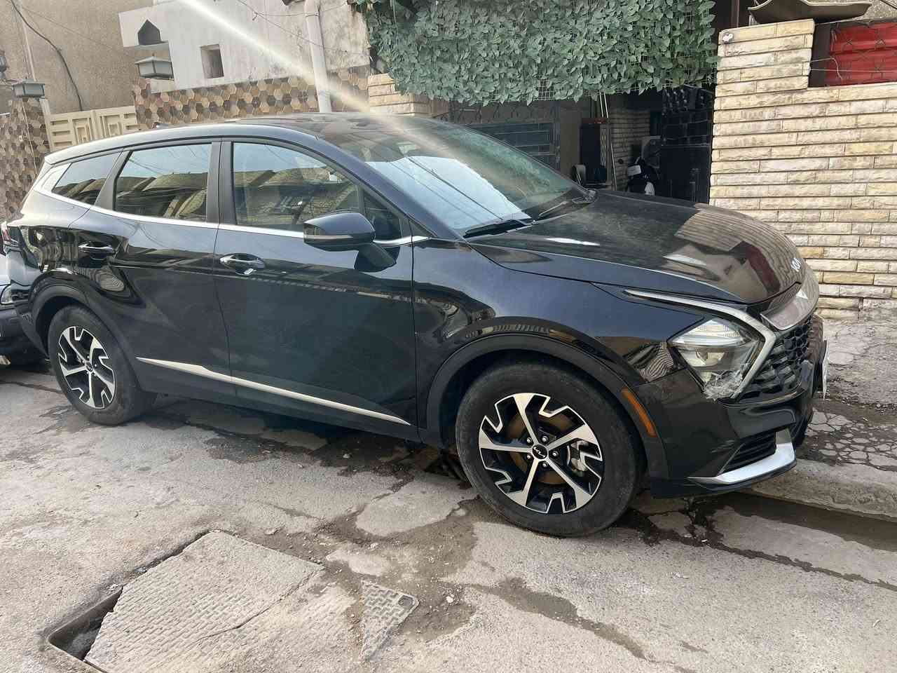 كيا سبورتج 24 ماشيه 27 الف كيلو رقم اربيل مكاني بغداد ضربه الوارد بنيد مصبوغ والجاملغ نفسه بي بارد فقط 
سعر 200 $
***********
