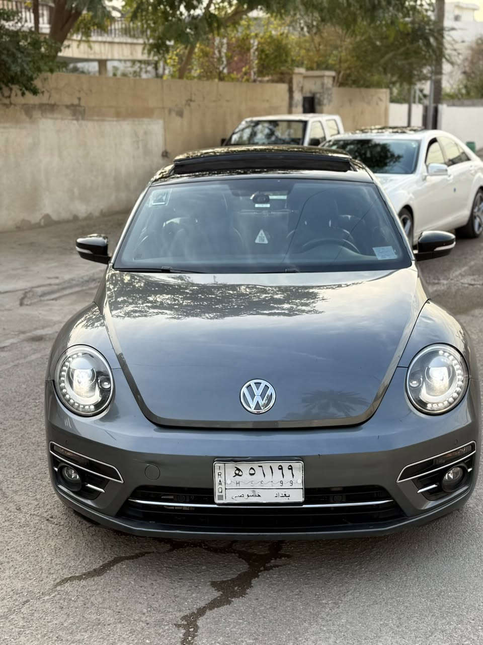 🚗✨ للبيع – Volkswagen Beetle موديل 2018 | فول مواصفات ✨🚗
سبور • شبابية • نظافة عالية • بدون صبغ نهائيًا 🎯

سيارة مميزة بكل تفاصيلها، تجمع بين الأداء القوي والشكل الأنيق، جاهزة للاستخدام بدون أي صرف 👌

━━━━━━━━━━━━━━━
🔹 المعلومات الأساسية:
 • الموديل: 2018
 • المحرك: 2.0 TSI Turbo ⚡
 • الممشى: 73,000 ميل فقط ✅
 • الحالة: ممتازة جدًا
 • بدون صبغ نهائيًا 🎯
 • المحرك + الكير: بشرط الكفالة ✔️

━━━━━━━━━━━━━━━
💎 المواصفات والتجهيزات:
 • بانوراما 🌤️
 • داخلية ملوّنة مميزة 🎨
 • ديسكو لايت داخلي ✨
 • دخول ذكي + بصمة تشغيل 🔑
 • نظام النقطة العمياء 🚨
 • توقف ذاتي للاصطفاف 🅿️
 • كاميرا قلاب 🎥
 • حساسات أمامية وخلفية
 • شاشة كبيرة + Apple CarPlay 📱
 • شاشة تبريد (بيانو) ❄️
 • نظام صوتي قوي + دمّام بالصندوق 🔊
 • ليدات أمامية وخلفية أصلية (فئة فول) 💡
 • تدفئة كشنات 🔥
 • ويل كاب مميز 🛞

━━━━━━━━━━━━━━━
📍 الموقع: ديالى – بعقوبة
📞 الاتصال / واتساب: ***********
💵 السعر /135 ورقة (٢٠ مليون و ٢٥٠ الف)

السيارة على الواقع أجمل من الصور، والفحص مرحّب به وبكل شفافية ✨

━━━━━━━━━━━━━━━

#Volkswagen
#VWBeetle
#Beetle2018
#سيارات_للبيع
#سيارات_ديالى
#سيارات_بعقوبة
#فولكس_واكن
#سيارات_سبور
#سيارات_نظيفه
#بدون_صبغ
#بيع_وشراء_السيارات
#سيارات_شبابية
#volkswageniraq
