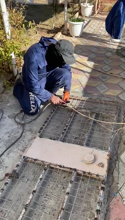 اسطه لحيم تانكي ماي ولحيم أبواب وكاف اعمل بواري وكاف صحيات وكاف صيانه منزلي داخل سليمانيه *********** تواصل
