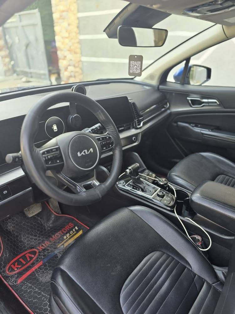 سبورتج امريكي موديل 2023 حادث باب الصدر صبغ مثل ماموضح بالصور فول مواصفات برستيج شنو الي بالك ليها مواصفات رقم اربيل تريد وكاله او تحويل وتروهم مراوس بسيارة اقل
*********** بغداد, العراق
