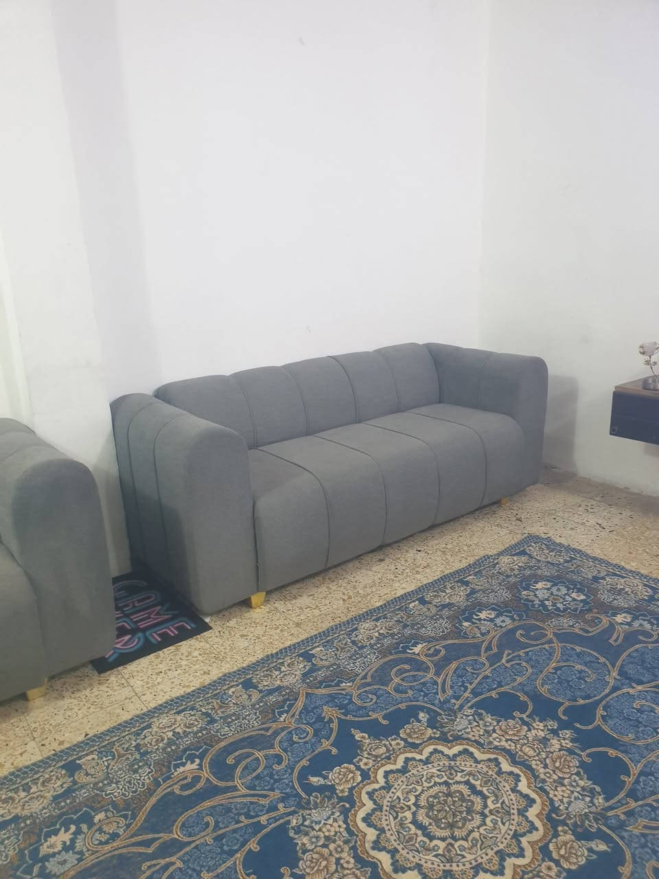 السلام عليكم تخم عراقي درجه الأولى تزكام بلوك ١٠ مقاعد صار سبوع من شتريته الله شاهد بس مكاني زغير واريد ابيعهه السعر ٦٠٠ وبي مجال العنوان ام الكبر والغزلان ***********
