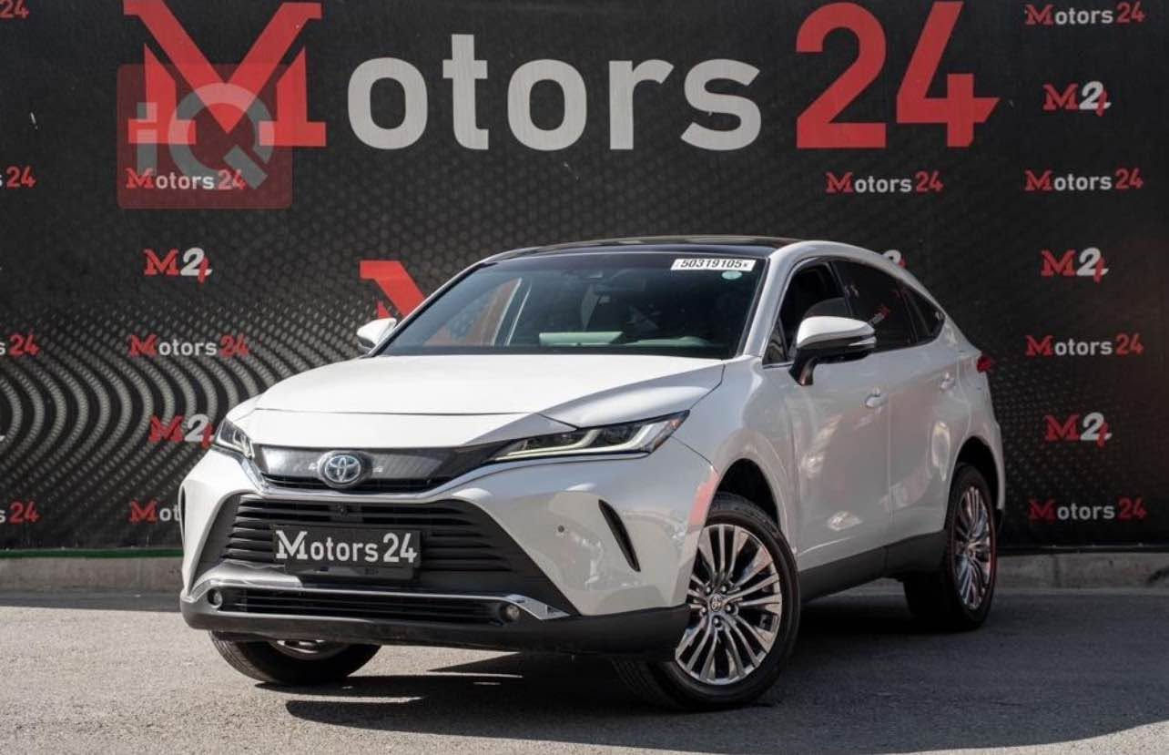 تويوتا فينزا 2024 Limited لون صدفي
بدون صبغ بدون ايرباك 
وارد امريكا ماشي فقط 2500 
فتحة بانورامية 
محرك هايبرد 2.5 لتر I4 مع ثلاثة محركات كهربائية، بقوة إجمالية 219 حصاناً
ناقل حركة أوتوماتيكي نوع CVT قياسي،
نظام دفع رباعي 
صندوق شفت 
داتا شوو
مرايا جانبية رادار 
كاميرا محيطية ثلاثية الأبعاد (360 درجة) 
مقاعد أمامية كهربائية-تخزين مكسوة بالجلد مع تدفئة وتبريد، 
السيارة موجودة ب دهوك تترقم محافظات الاقليم 
واتساب *********** دهوك, العراق
