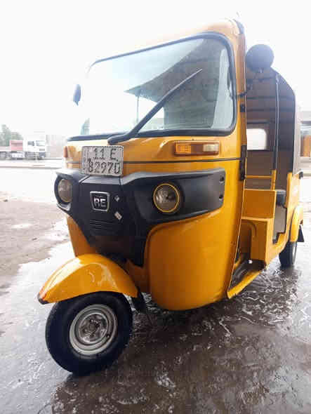 السلام عليكم تكتك 18 مصبوغه عام تكتك ترأي حلو تكتك نضيفه تحويل نفس اليوم رقم نكليزي شراي يتصل سعر  5200 وبيها مجال حك جيه شراي يتصل مكاني حي طارق القديم ‏‪***********‬‏
