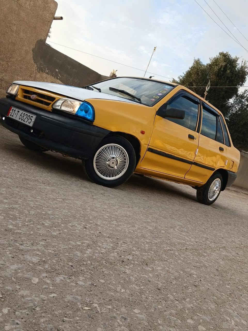 السلام عليكم سايبه موديل 2012سياره مال جناي حلوه ومرتبه ونضيفه سعر 25 ورقه وبيها مجال مكانها بغداد الدوره***********
