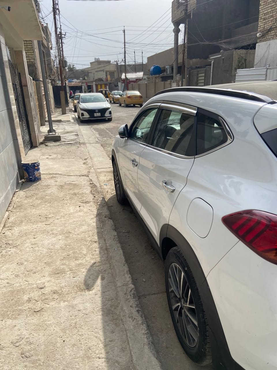 توسان موديل 2020 فول مواصفات خليجي بيها بارد بالجاملغ الخلفي ورصعات2 خفيفه بالبنيد مبينه بالصوره السعر 200 رقم تلفون ***********
