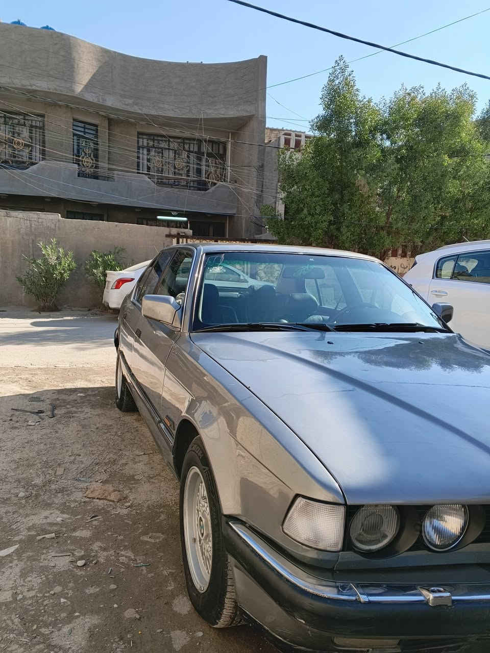 بي ام موديل1989 حجم735 كير عادي
محرك3500 محرك كفاله 

محرك وكير كفاله 
تبريد ثلج كلشي بيه شغال وبسمي سنويه بل 30 تنتهي
رقم 📱***********
عنوان بغداد البلديات 
سعر 45
