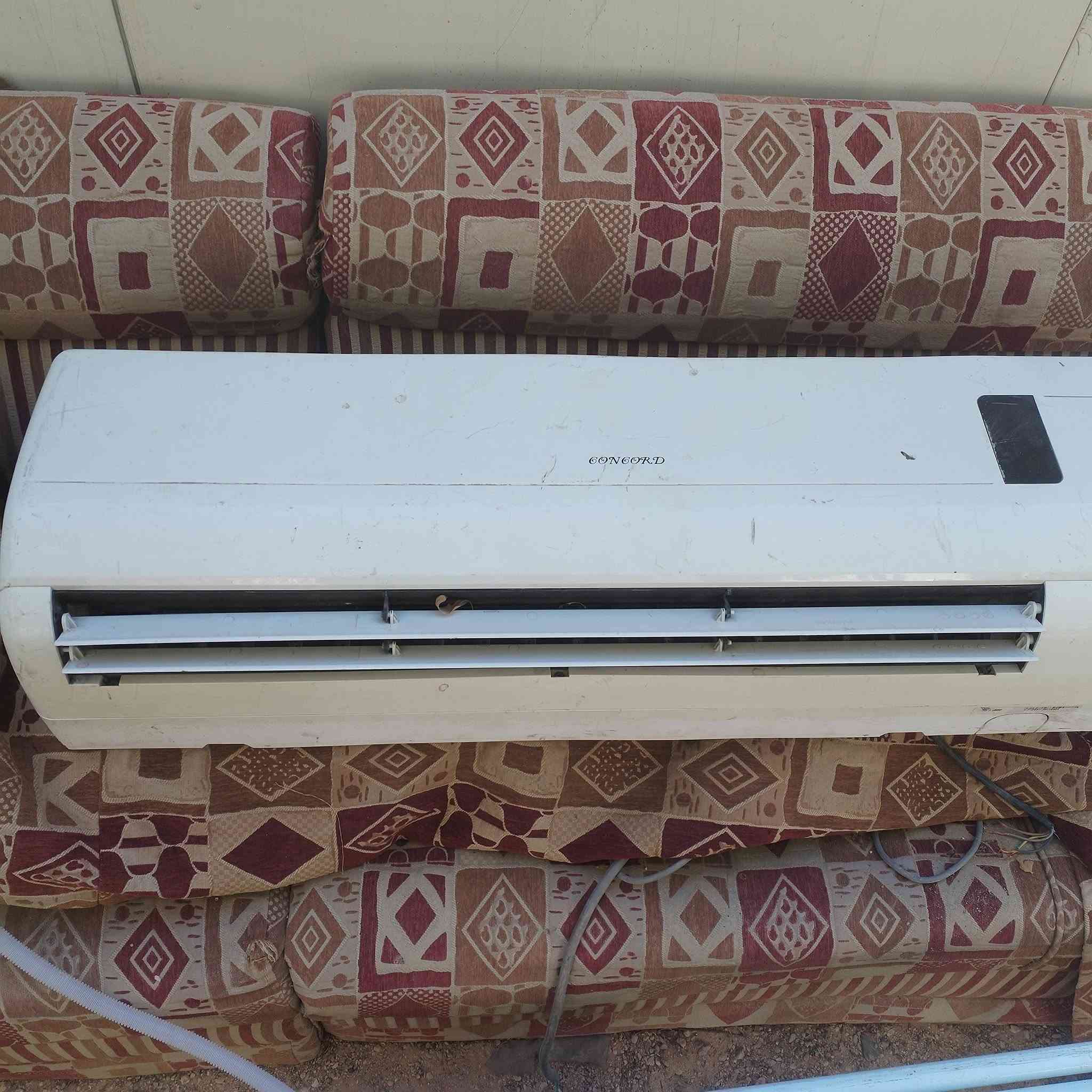 ألسلام عليكم
1-قطعه داخليه 2طن نوع وستنك هاوس السعر 140000
سبلت 2 طن نوع LG شرط الشغل  2-السعر 300000
3-سبلت كونكود 2 طن شرط الشغل السعر300000
ملاحظه غير متواجد ع الفيس
***********
***********
