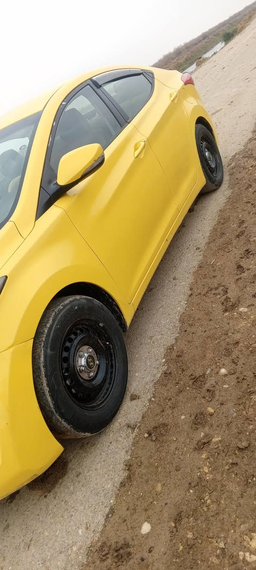 النترة للبيع وارد امريكي
بيهة حادث بل الجاملق الخلفي سيارة جاهزة من كلشي 
محرك 1800 موديل 2014 معروضة 102 
***********
